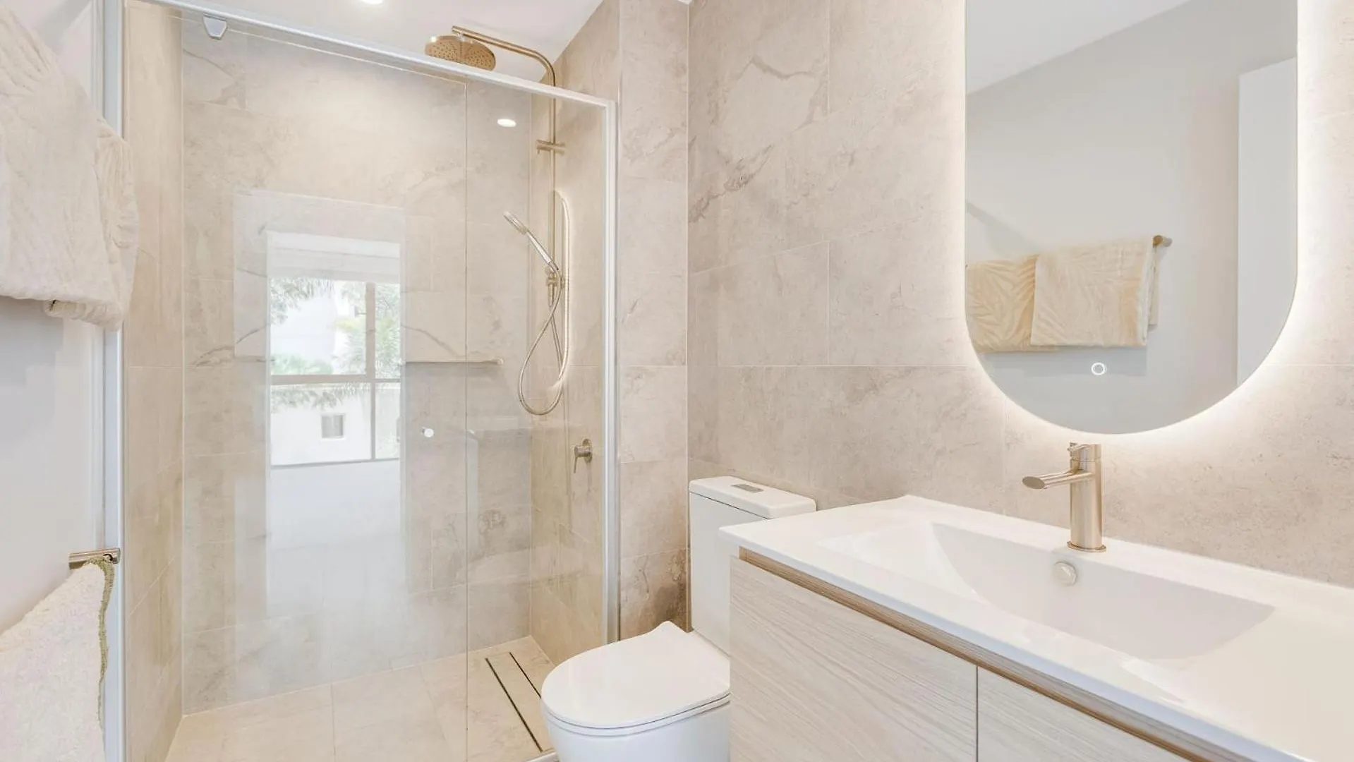 Sol Apartments Unit 602 Gold Coast 0*,