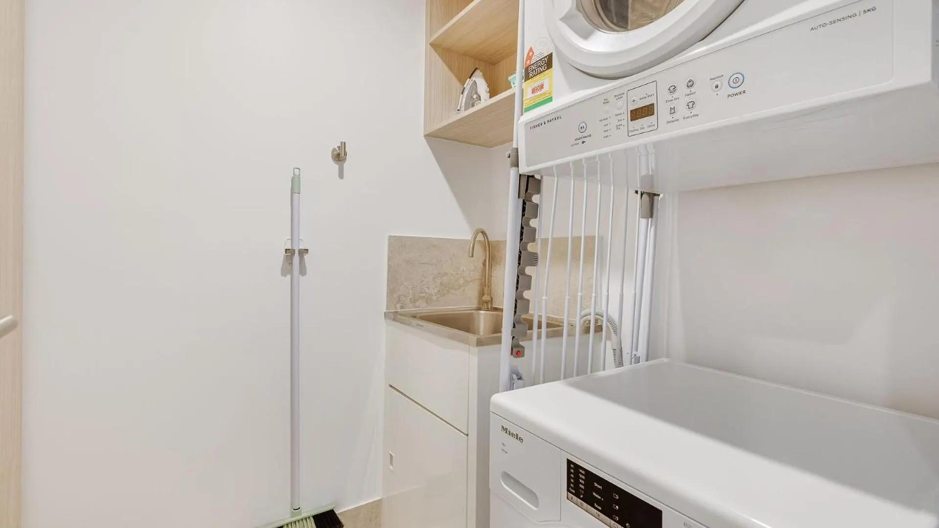 Sol Apartments Unit 602 Gold Coast